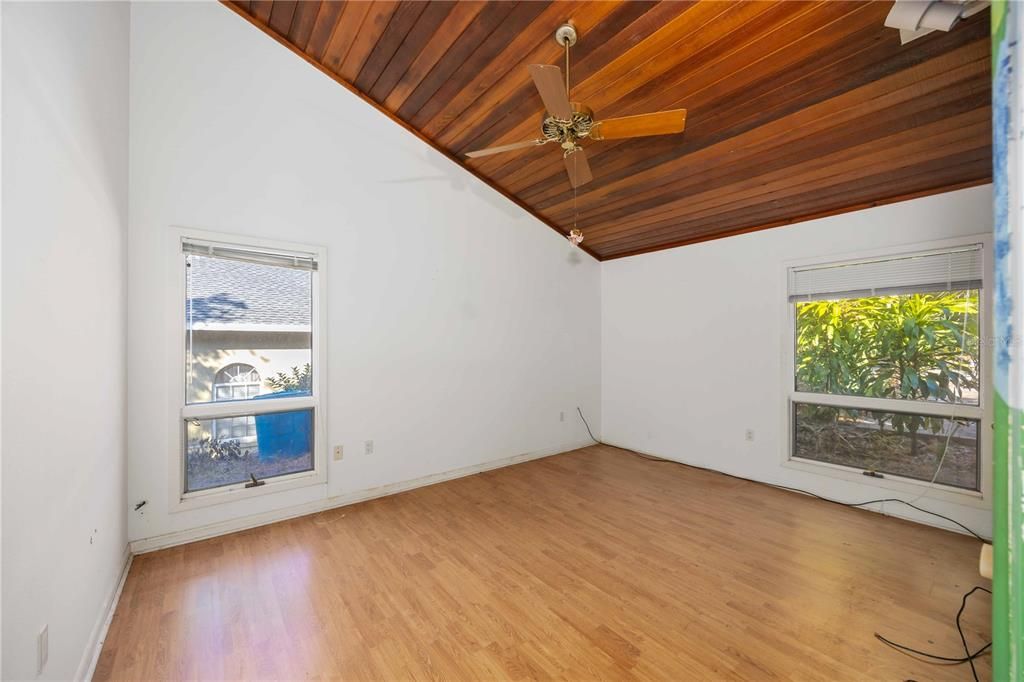 Active With Contract: $374,900 (3 beds, 3 baths, 1520 Square Feet)