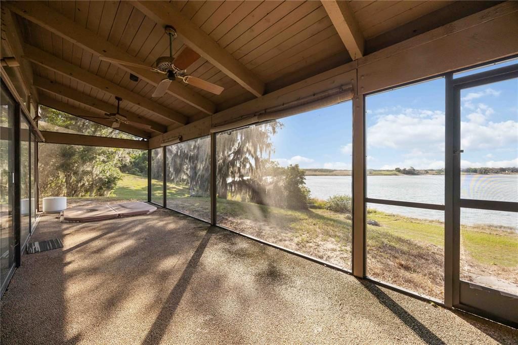 Active With Contract: $374,900 (3 beds, 3 baths, 1520 Square Feet)