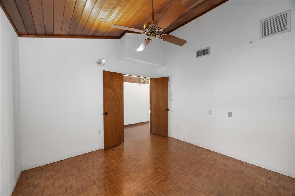 Active With Contract: $374,900 (3 beds, 3 baths, 1520 Square Feet)