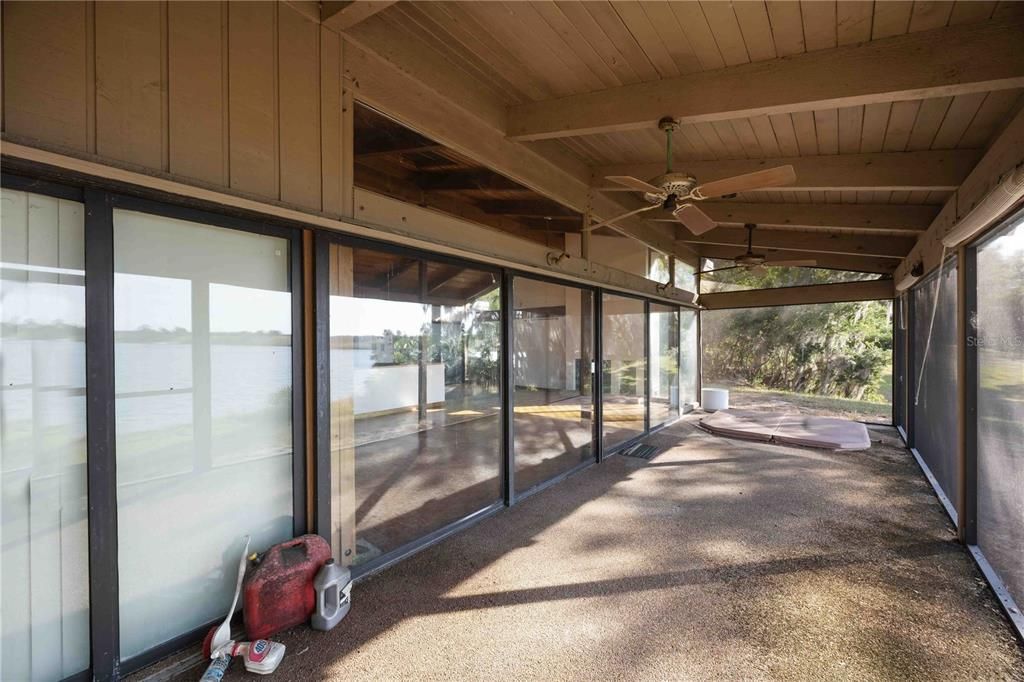 Active With Contract: $374,900 (3 beds, 3 baths, 1520 Square Feet)