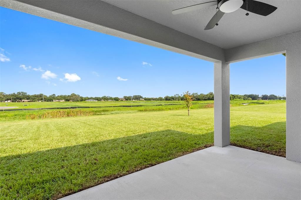 En Venta: $569,900 (4 camas, 2 baños, 1979 Pies cuadrados)