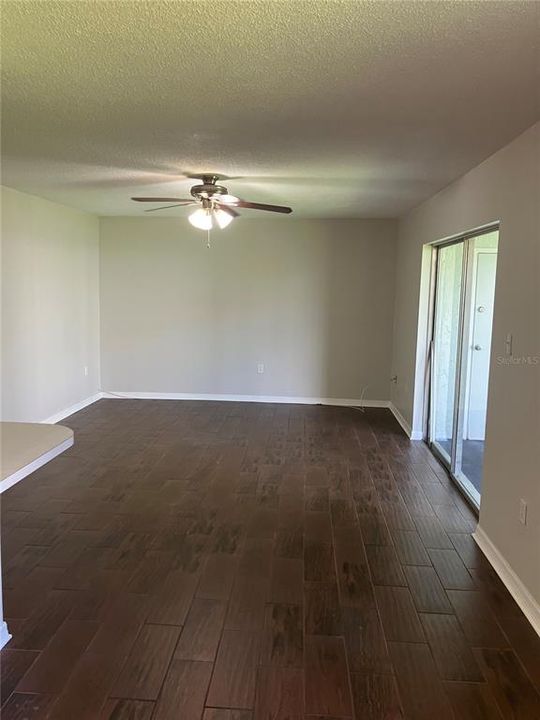 For Rent: $2,000 (2 beds, 1 baths, 1087 Square Feet)