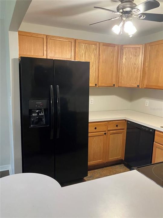 For Rent: $2,000 (2 beds, 1 baths, 1087 Square Feet)