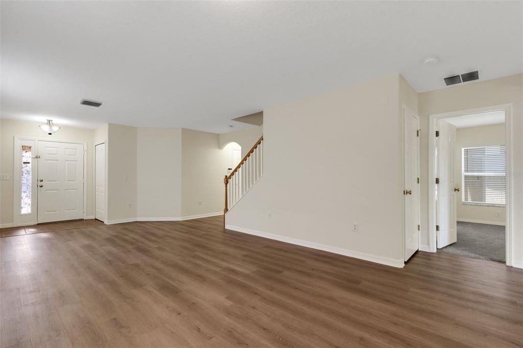 For Sale: $354,900 (5 beds, 2 baths, 2180 Square Feet)