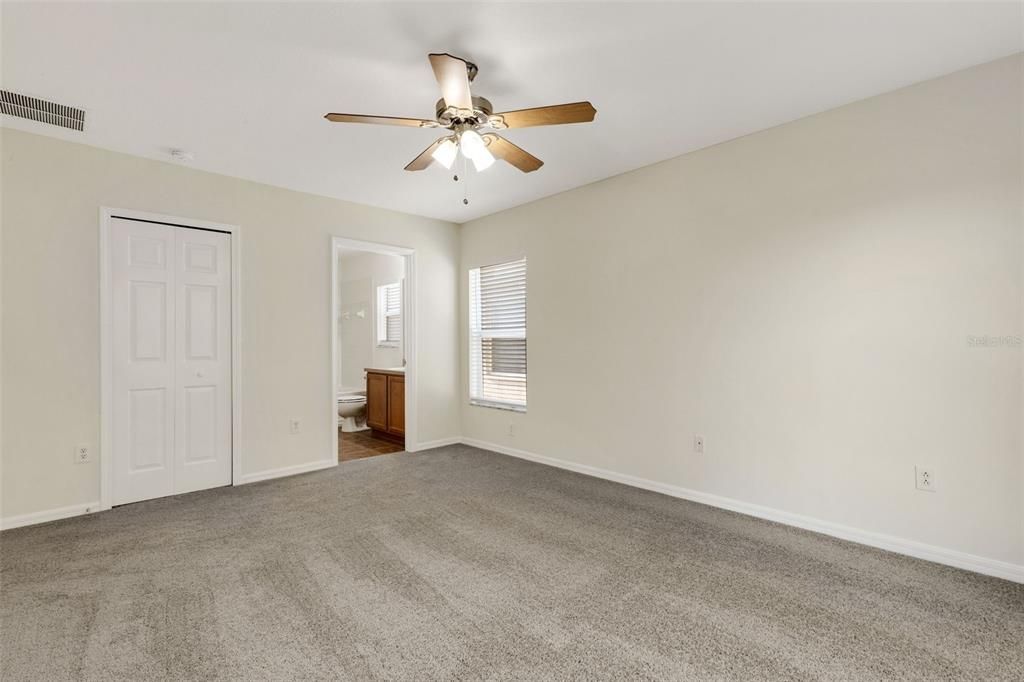 For Sale: $354,900 (5 beds, 2 baths, 2180 Square Feet)