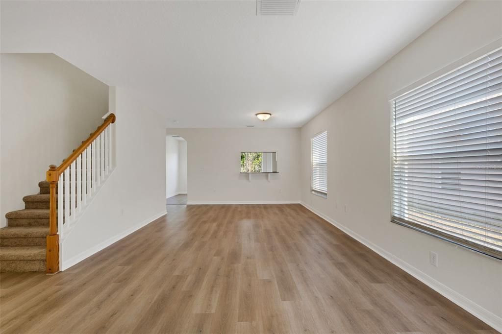 For Sale: $354,900 (5 beds, 2 baths, 2180 Square Feet)