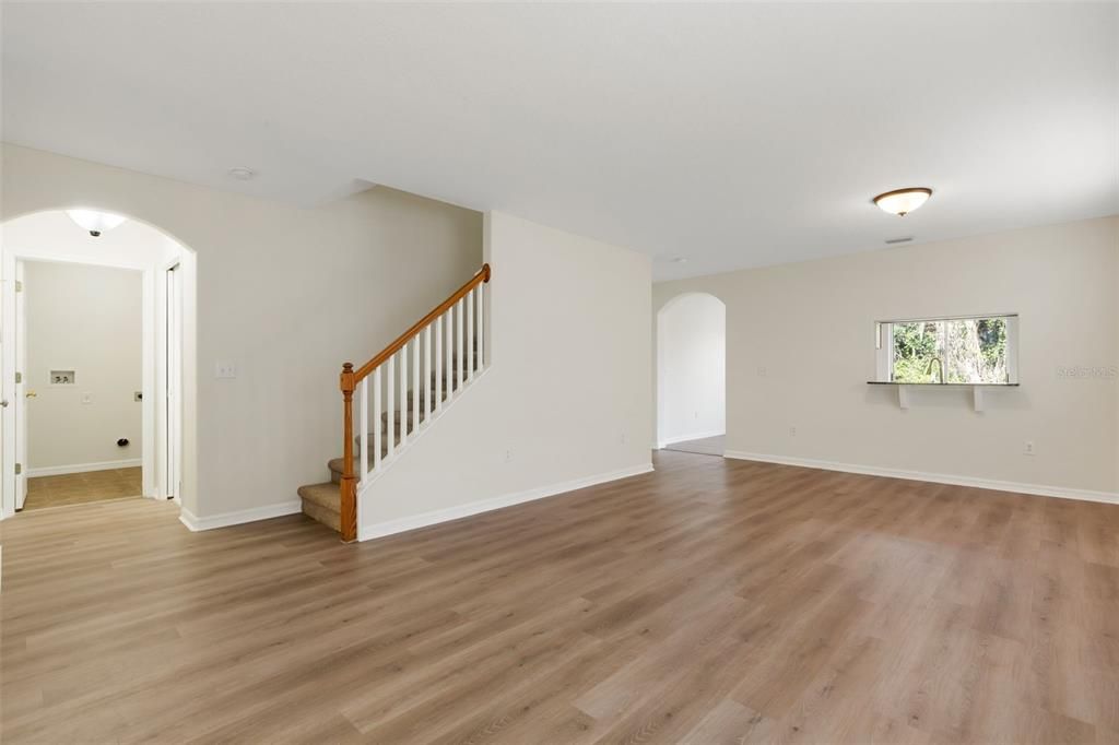 For Sale: $354,900 (5 beds, 2 baths, 2180 Square Feet)