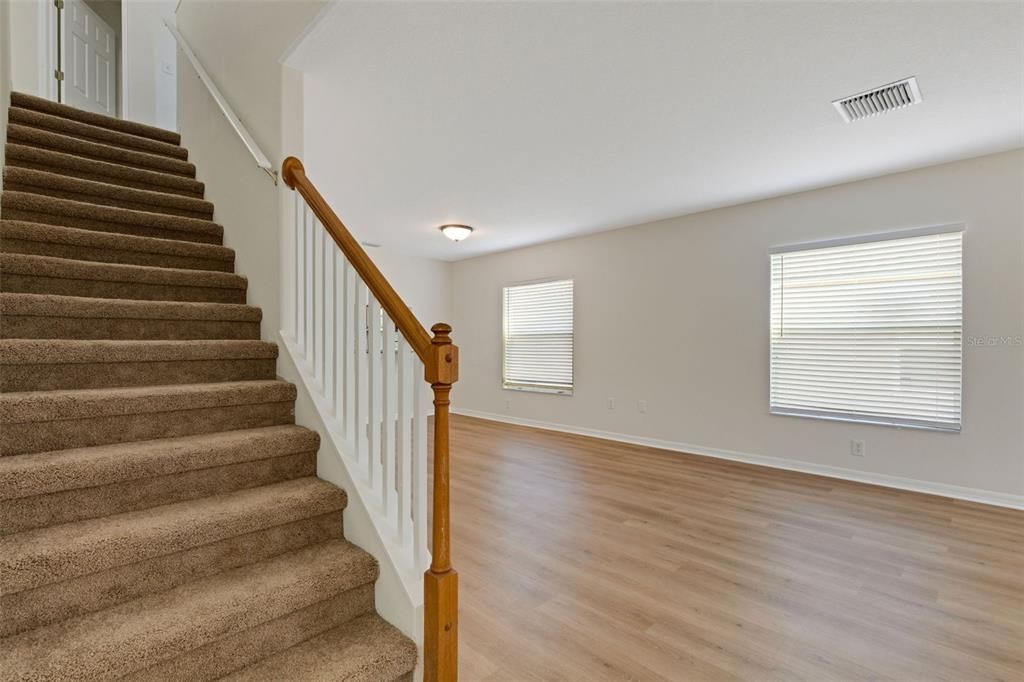 For Sale: $354,900 (5 beds, 2 baths, 2180 Square Feet)