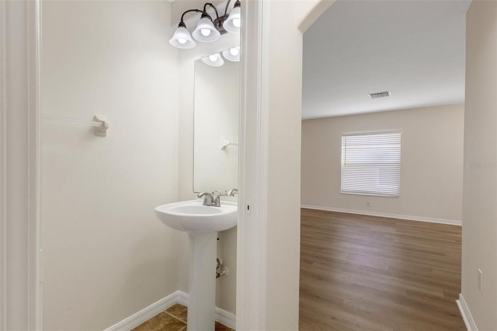 For Sale: $354,900 (5 beds, 2 baths, 2180 Square Feet)