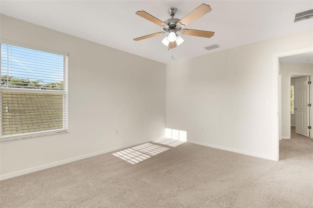 For Sale: $354,900 (5 beds, 2 baths, 2180 Square Feet)