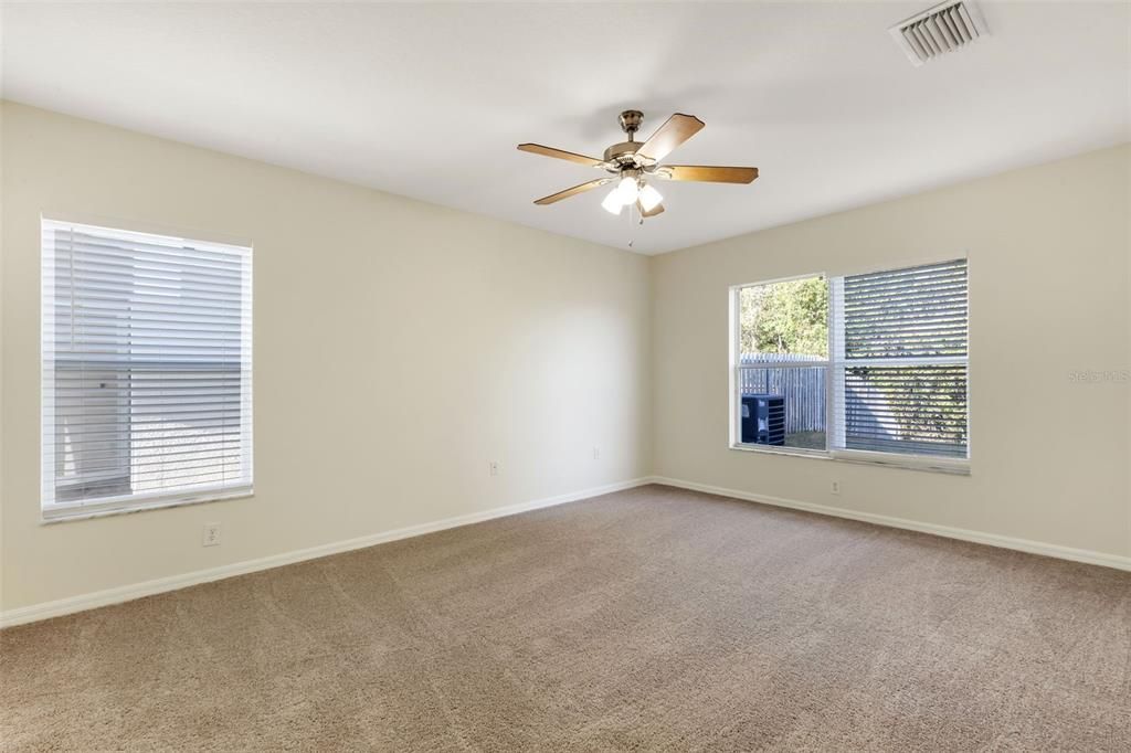 For Sale: $354,900 (5 beds, 2 baths, 2180 Square Feet)