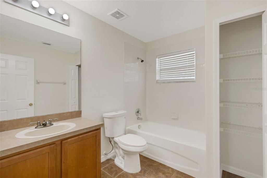 For Sale: $354,900 (5 beds, 2 baths, 2180 Square Feet)