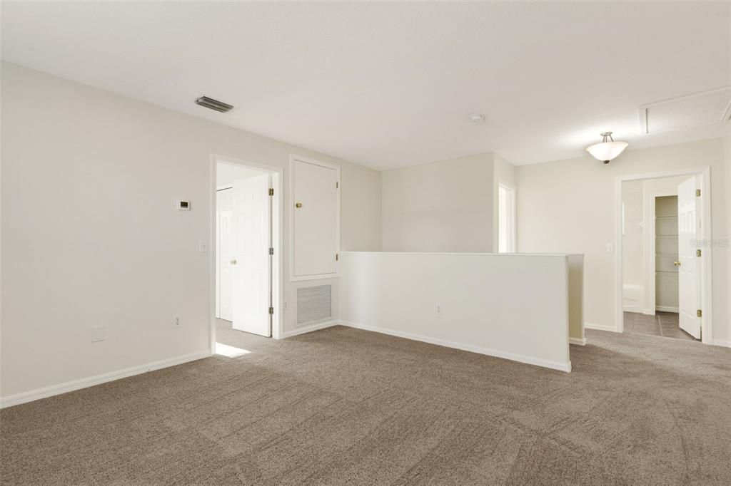 For Sale: $354,900 (5 beds, 2 baths, 2180 Square Feet)