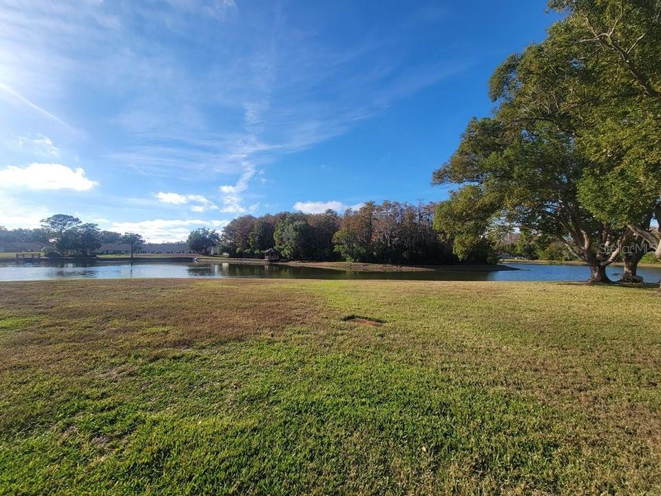 For Rent: $1,800 (1 beds, 1 baths, 837 Square Feet)