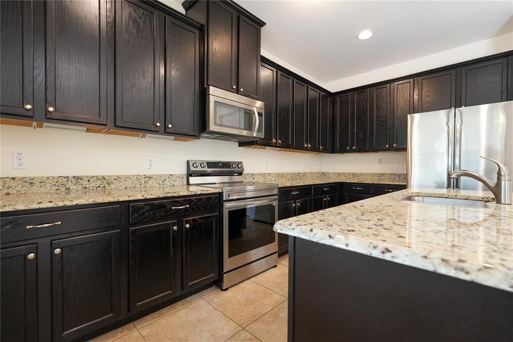 В аренду: $3,950 (5 спален, 4 ванн, 2800 Квадратных фут)