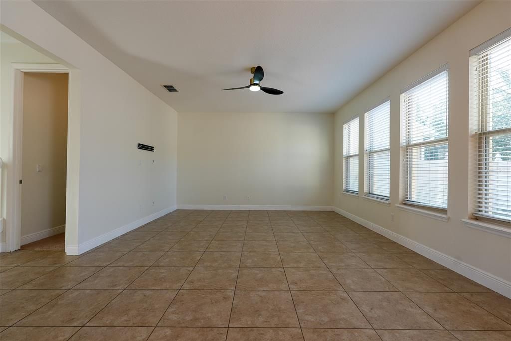 В аренду: $3,950 (5 спален, 4 ванн, 2800 Квадратных фут)