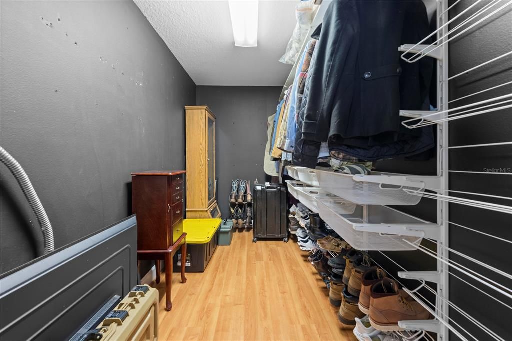 En Venta: $575,000 (4 camas, 2 baños, 2382 Pies cuadrados)