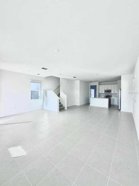 出租: $2,800 (4 贝兹, 3 浴室, 2023 平方英尺)