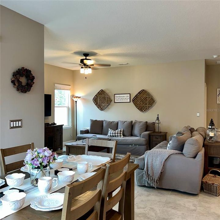 待售: $445,000 (3 贝兹, 2 浴室, 2017 平方英尺)