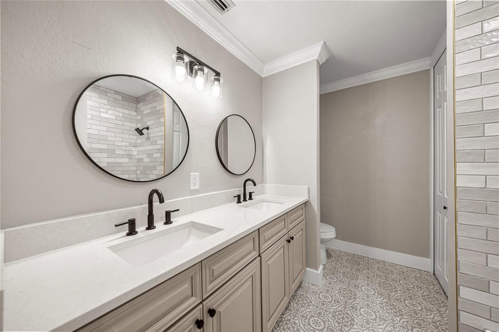 待售: $715,000 (4 贝兹, 2 浴室, 2763 平方英尺)