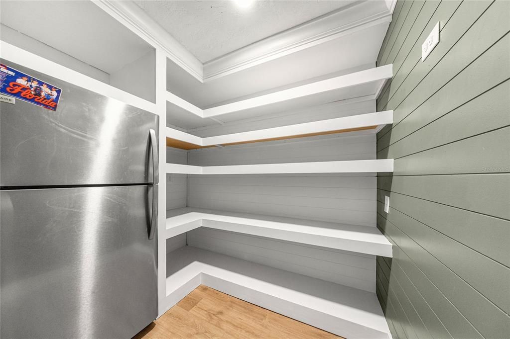 待售: $715,000 (4 贝兹, 2 浴室, 2763 平方英尺)