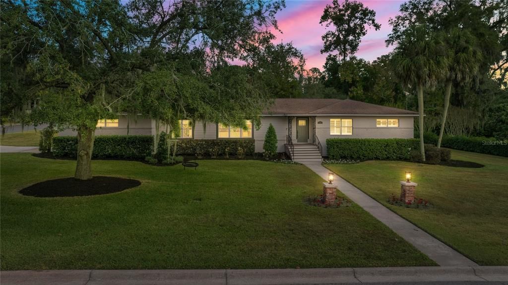 待售: $715,000 (4 贝兹, 2 浴室, 2763 平方英尺)