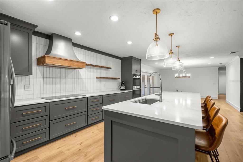 待售: $715,000 (4 贝兹, 2 浴室, 2763 平方英尺)