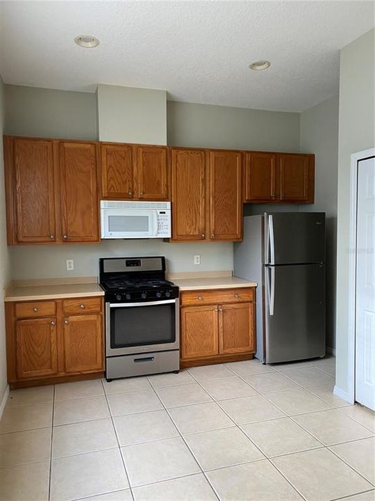For Rent: $3,750 (4 beds, 3 baths, 2770 Square Feet)