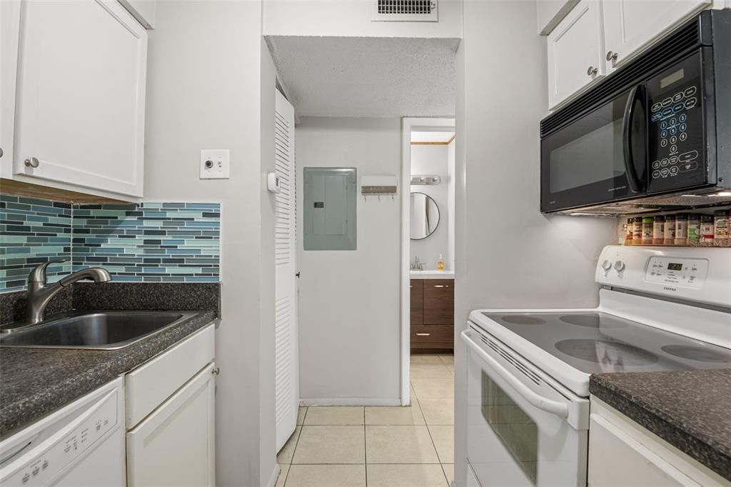 En Venta: $89,500 (0 camas, 1 baños, 410 Pies cuadrados)