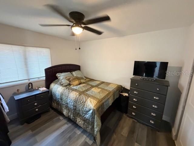 待售: $155,000 (2 贝兹, 1 浴室, 1012 平方英尺)