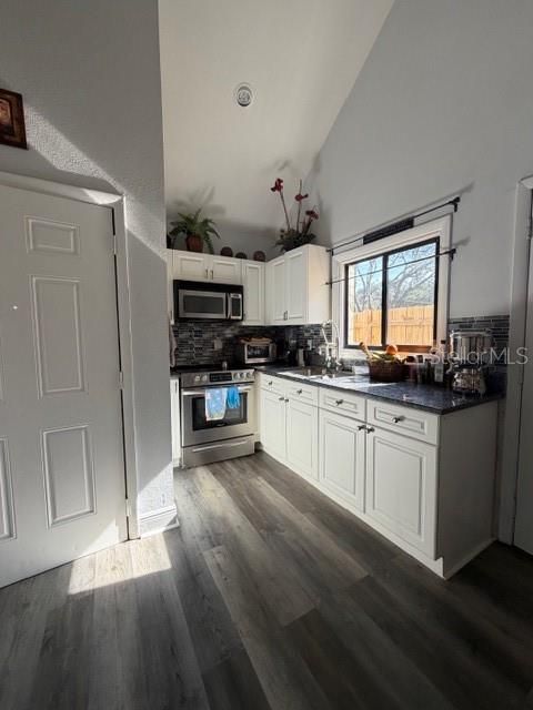 待售: $155,000 (2 贝兹, 1 浴室, 1012 平方英尺)