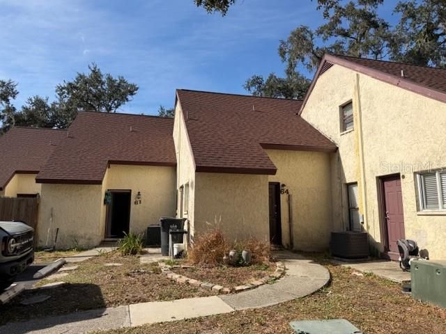 待售: $155,000 (2 贝兹, 1 浴室, 1012 平方英尺)