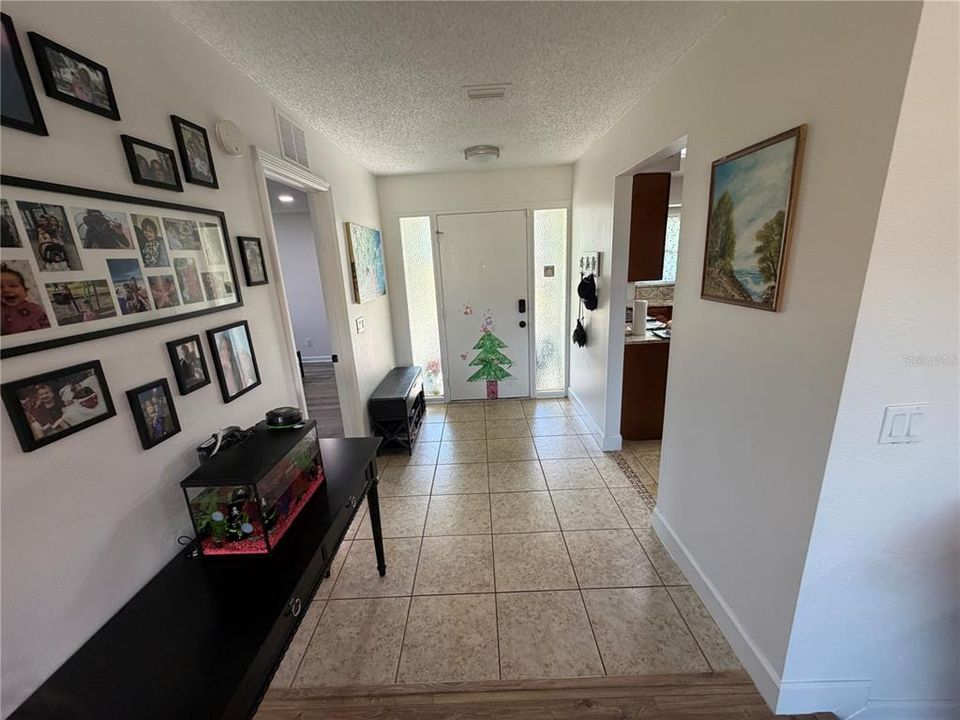 For Sale: $449,000 (3 beds, 2 baths, 1662 Square Feet)
