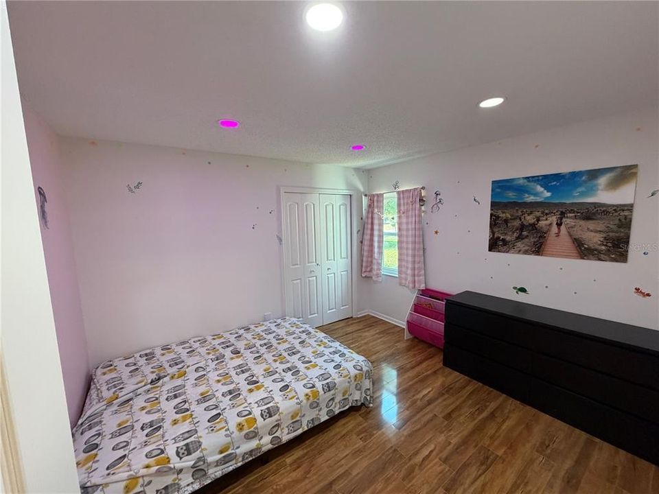 For Sale: $449,000 (3 beds, 2 baths, 1662 Square Feet)