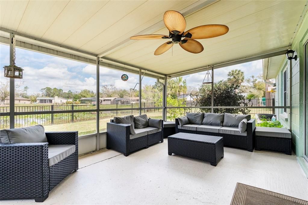 For Sale: $449,000 (3 beds, 2 baths, 1662 Square Feet)