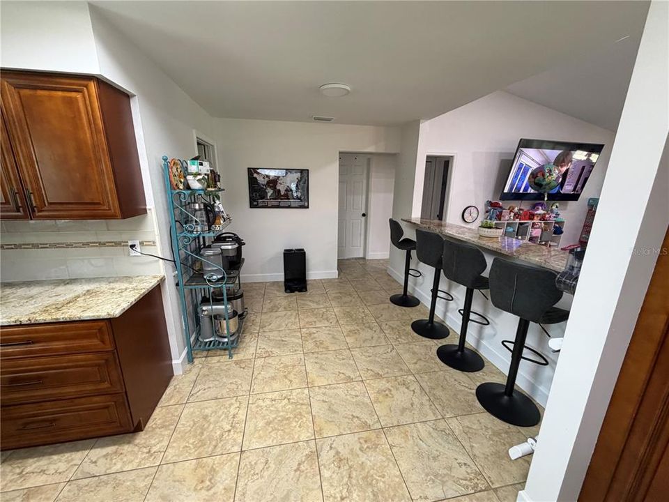 For Sale: $449,000 (3 beds, 2 baths, 1662 Square Feet)