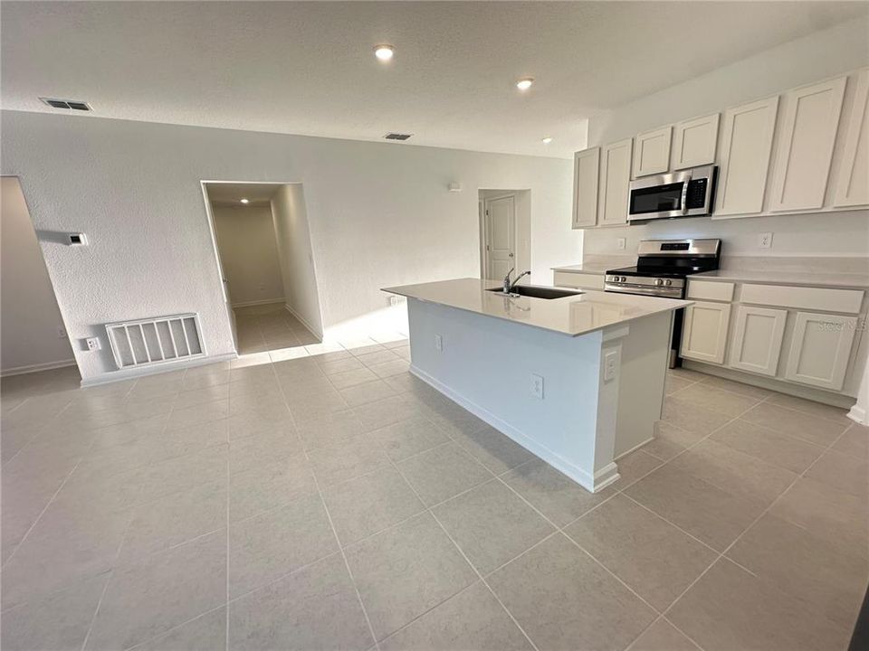 For Rent: $2,450 (4 beds, 3 baths, 2383 Square Feet)