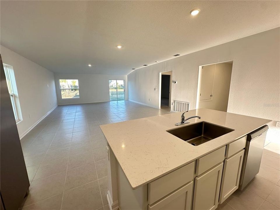 For Rent: $2,450 (4 beds, 3 baths, 2383 Square Feet)