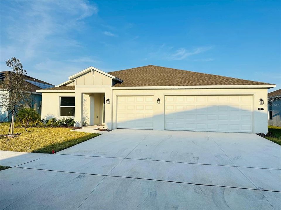 For Rent: $2,450 (4 beds, 3 baths, 2383 Square Feet)