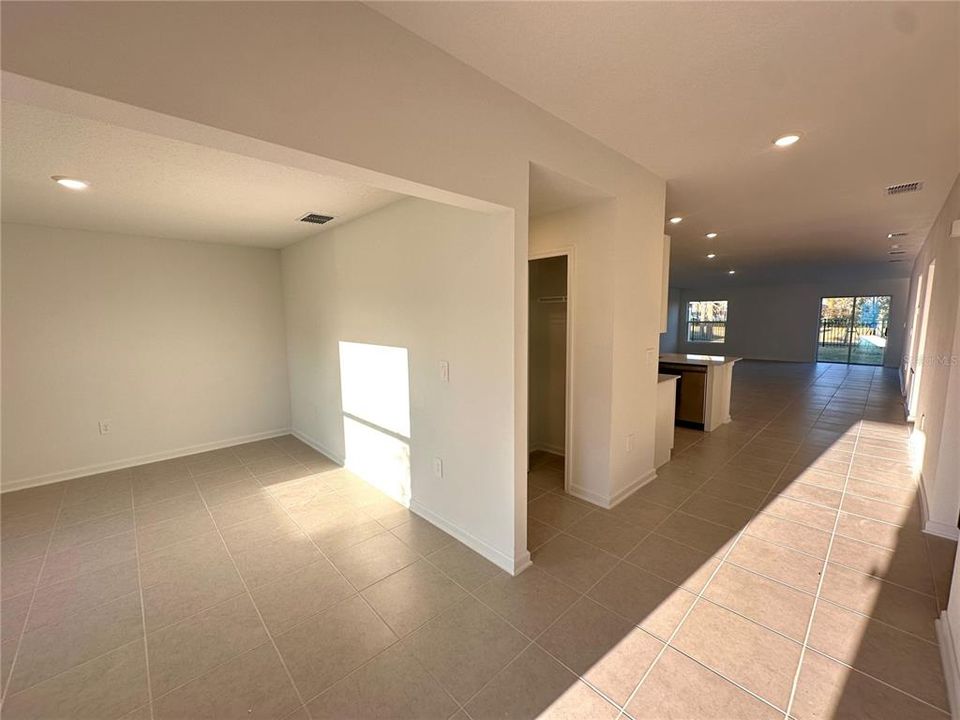 For Rent: $2,450 (4 beds, 3 baths, 2383 Square Feet)