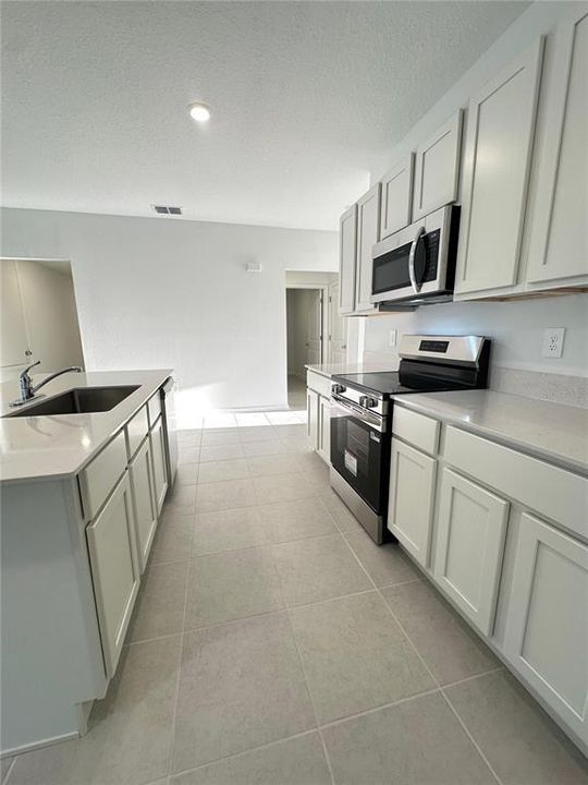 For Rent: $2,450 (4 beds, 3 baths, 2383 Square Feet)