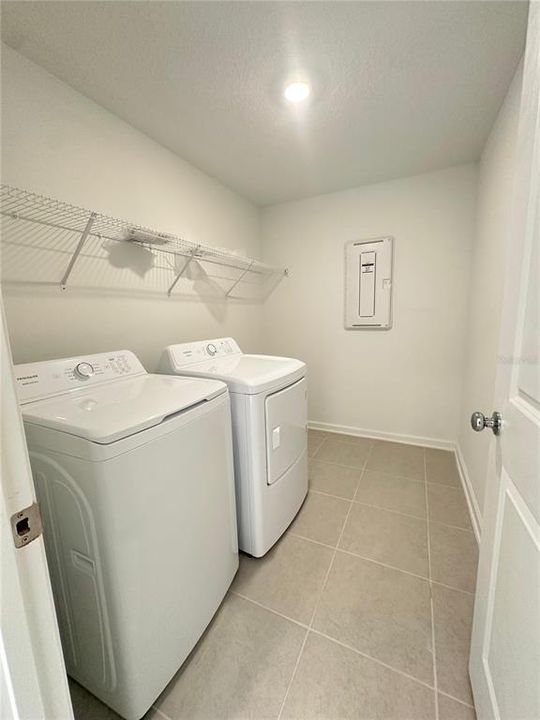 For Rent: $2,450 (4 beds, 3 baths, 2383 Square Feet)