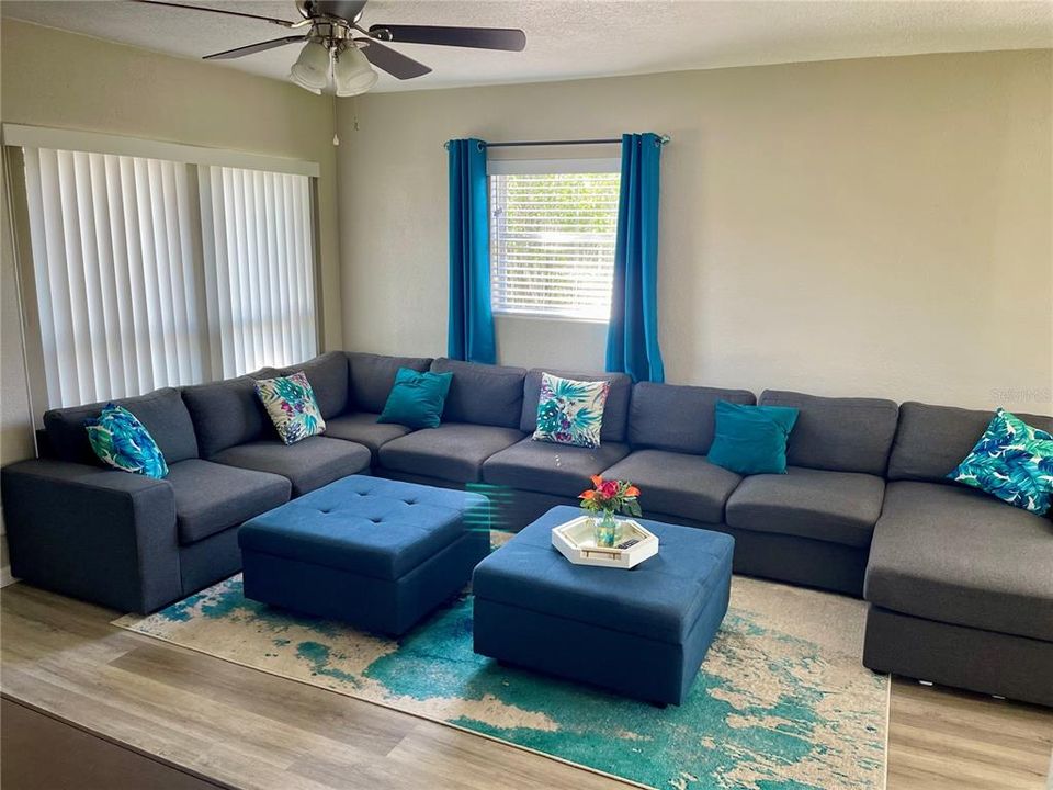 En Venta: $310,000 (3 camas, 2 baños, 1000 Pies cuadrados)