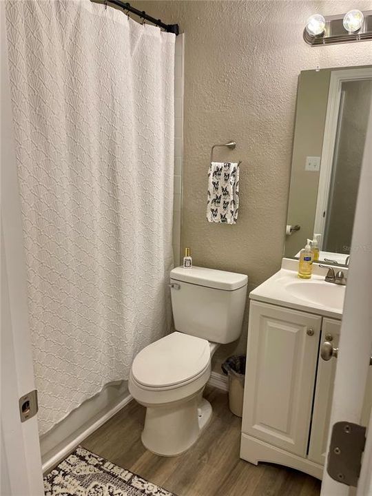 En Venta: $310,000 (3 camas, 2 baños, 1000 Pies cuadrados)