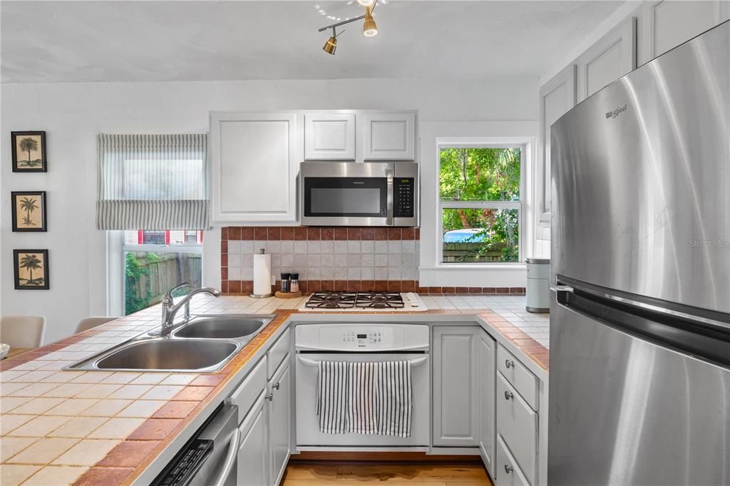 В аренду: $2,500 (3 спален, 2 ванн, 1081 Квадратных фут)