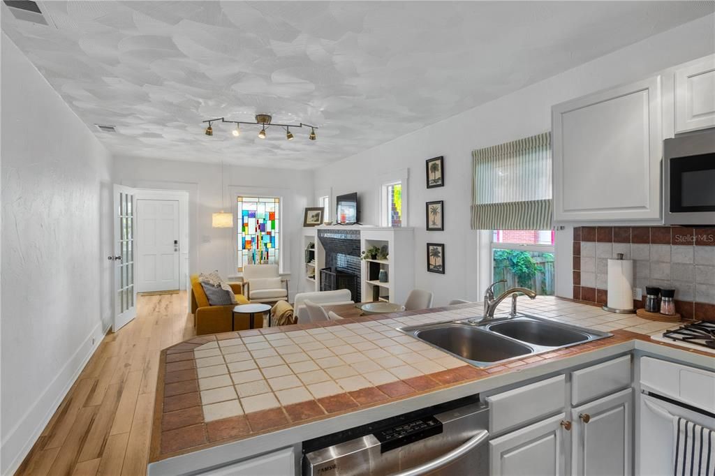 В аренду: $2,500 (3 спален, 2 ванн, 1081 Квадратных фут)