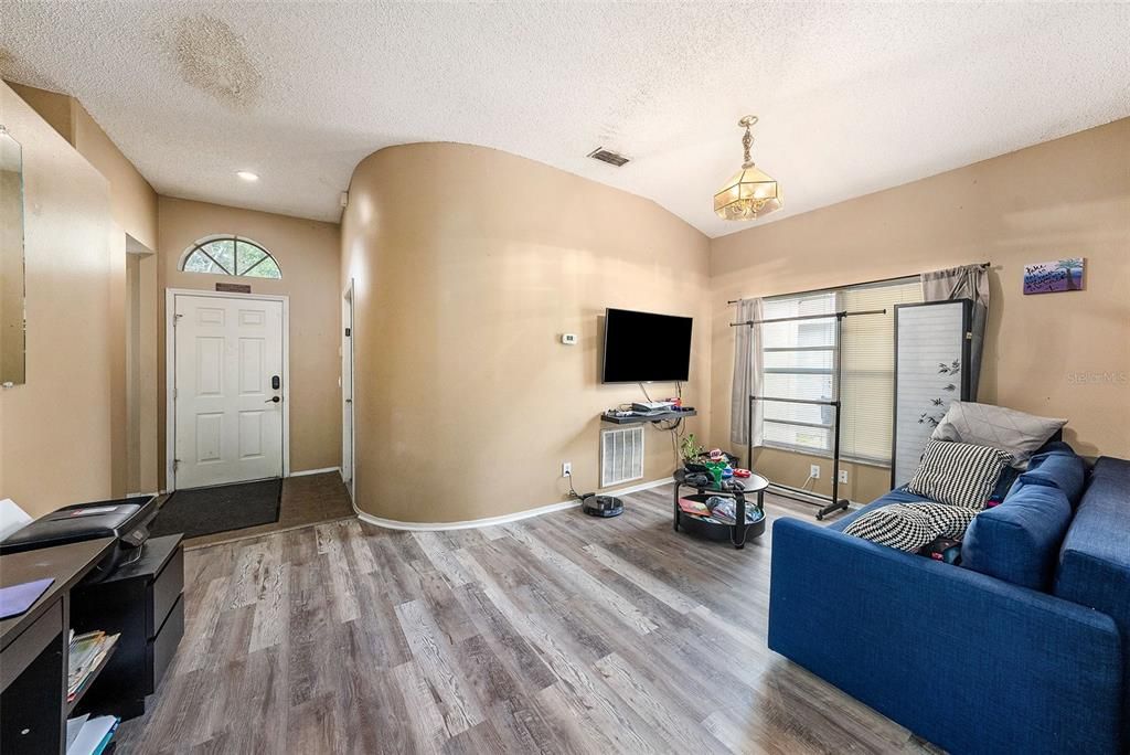 待售: $315,000 (3 贝兹, 2 浴室, 1522 平方英尺)