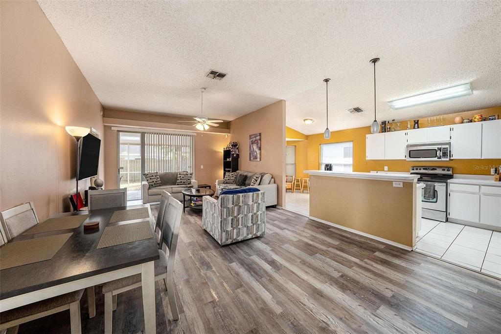 待售: $315,000 (3 贝兹, 2 浴室, 1522 平方英尺)