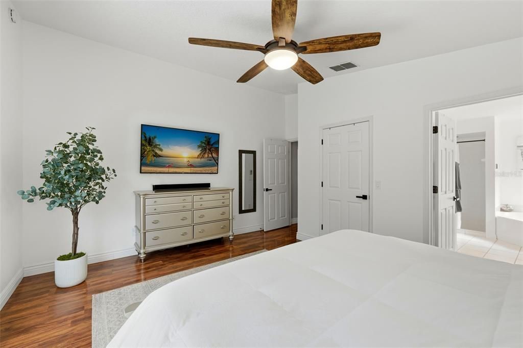 На продажу: $699,900 (4 спален, 2 ванн, 2260 Квадратных фут)