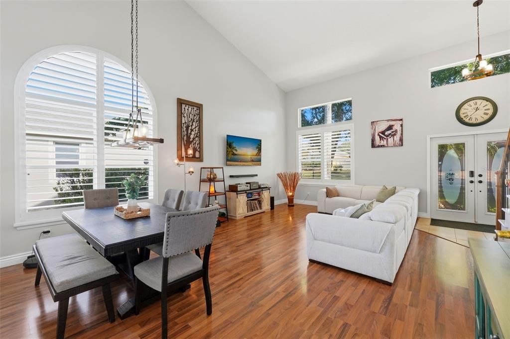 На продажу: $699,900 (4 спален, 2 ванн, 2260 Квадратных фут)